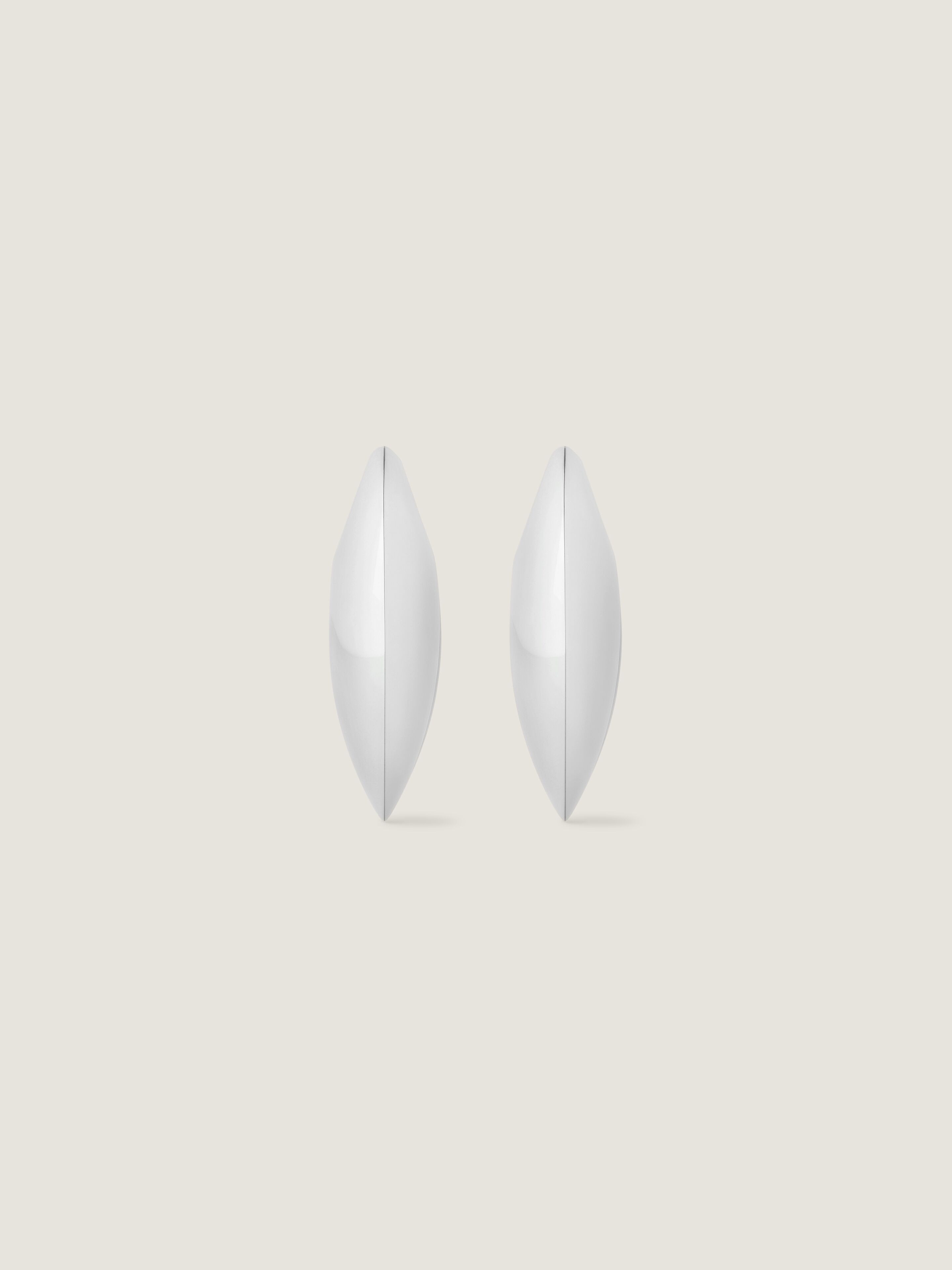 Cocoon earrings in metal